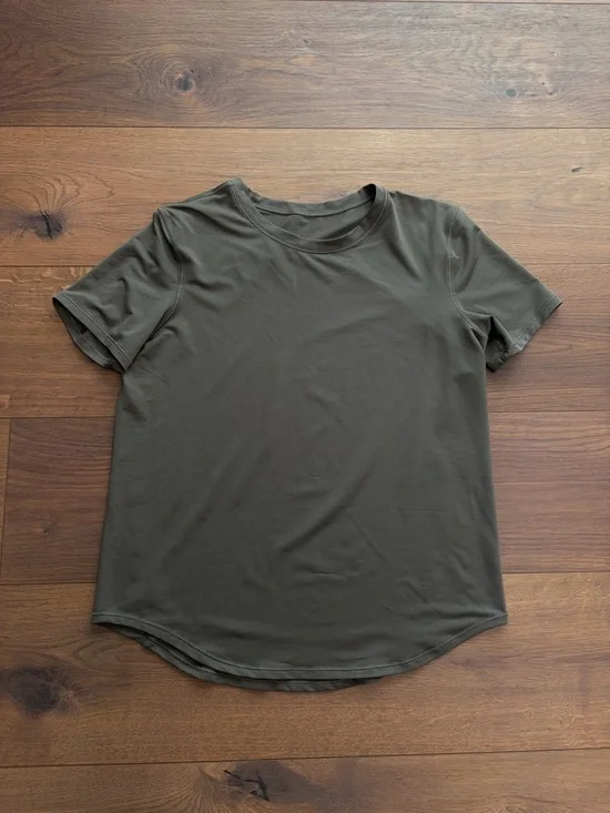 Lululemon Active Tee - Picture 2 of 4
